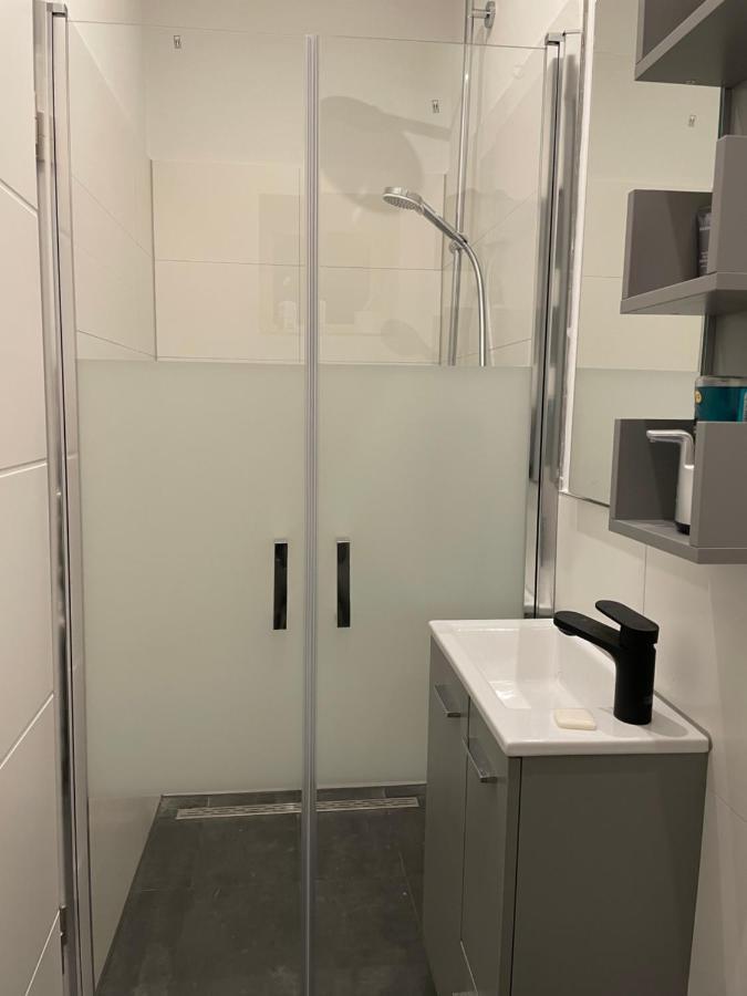 Citygluecknms - Direkt Am Bahnhof Und Einkaufszentrum Neumünster Eksteriør billede